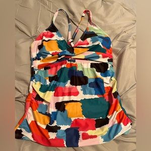 Yonique abstract tankini swimsuit top size Medium